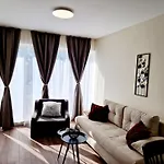 Papaya Aparthotel Varna