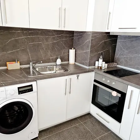 Papaya Aparthotel Warna