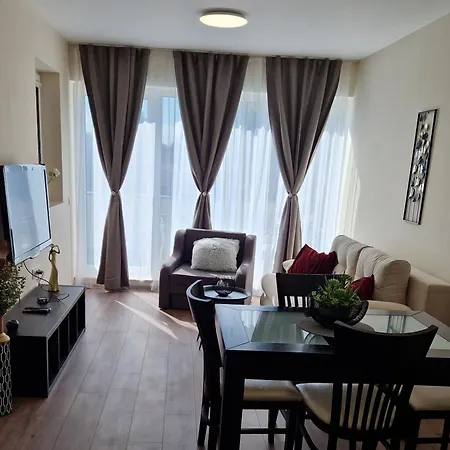 Papaya Apartmanhotel Várna